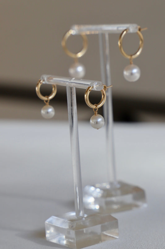 AUDREY PEARL HOOP EARRINGS